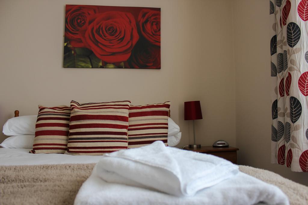 הוקלי הית' Eden End Guest House מראה חיצוני תמונה