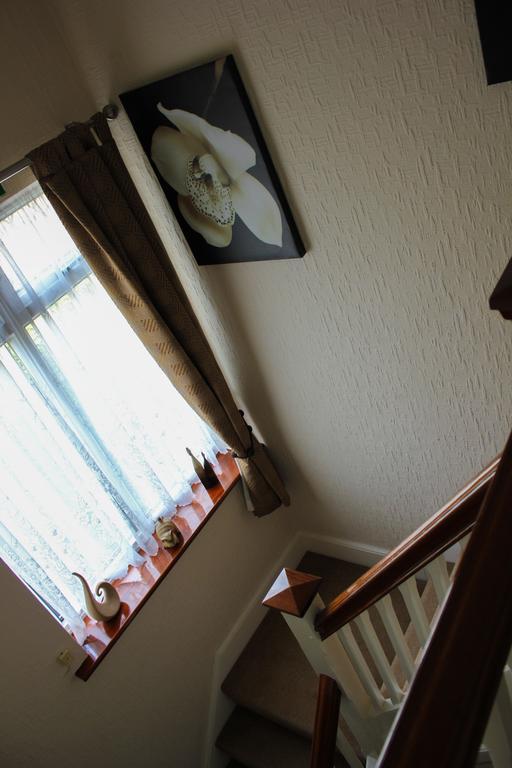 הוקלי הית' Eden End Guest House מראה חיצוני תמונה
