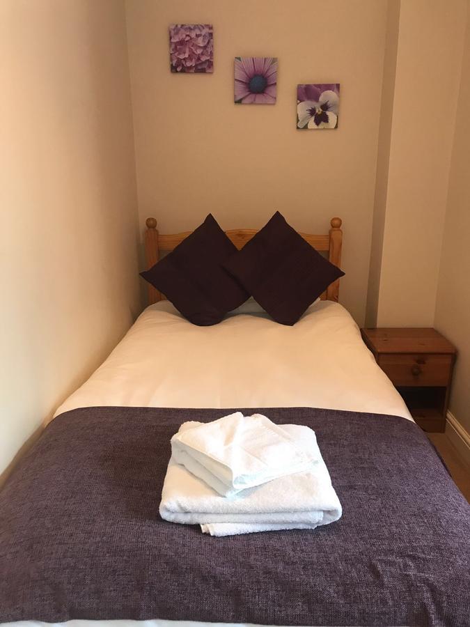 הוקלי הית' Eden End Guest House מראה חיצוני תמונה