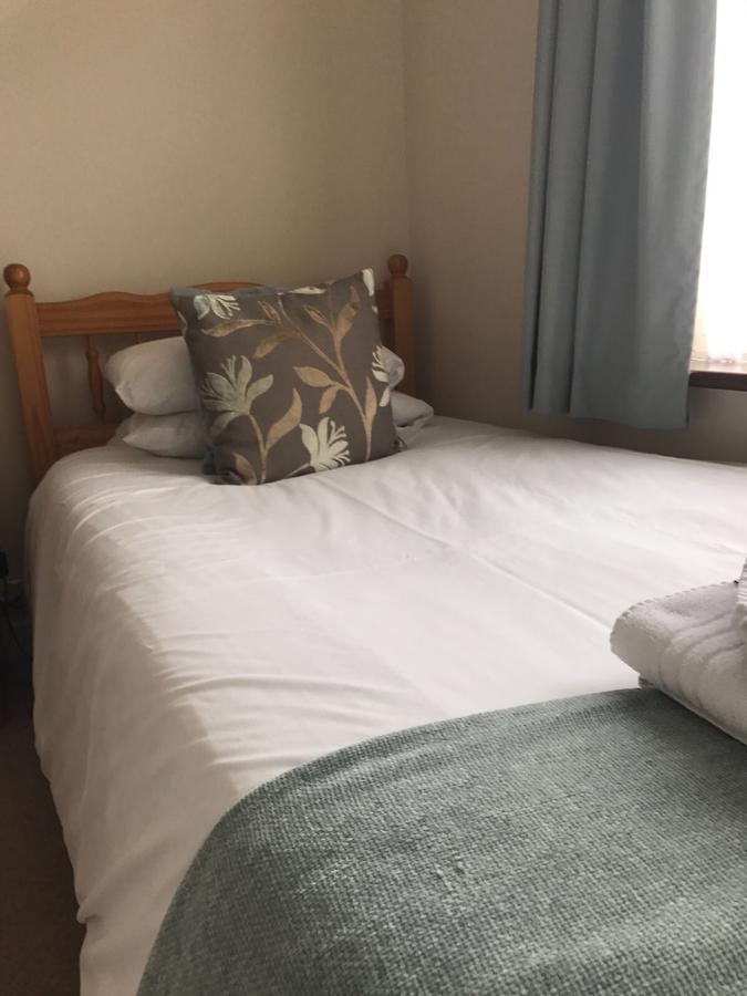 הוקלי הית' Eden End Guest House מראה חיצוני תמונה
