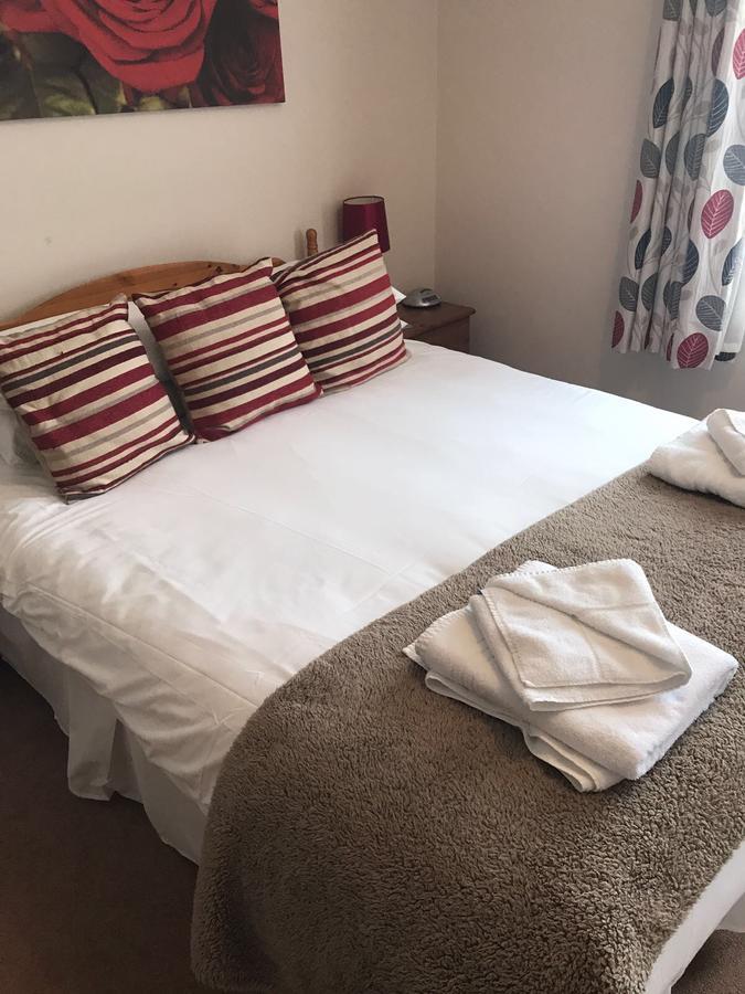הוקלי הית' Eden End Guest House מראה חיצוני תמונה